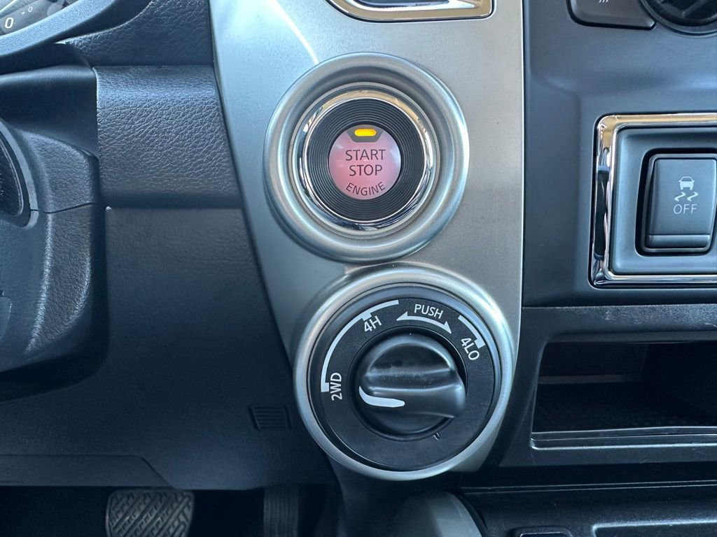 Used 2020 Nissan Titan SV w/ SV Convenience Package image 22