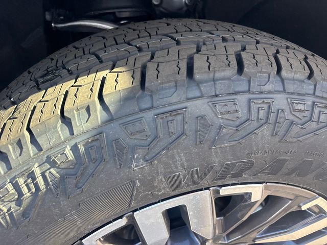 New 2026 Chevrolet Suburban Z71 image 27