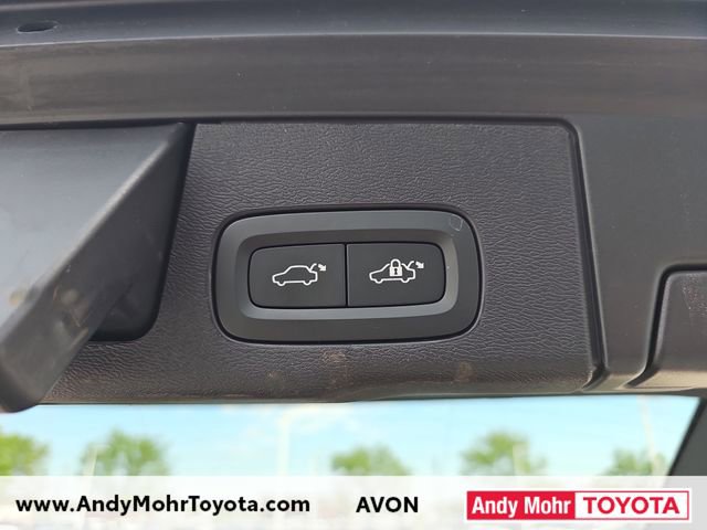 Used 2022 Volvo XC60 B5 Momentum w/ Climate Package AWD/4WD image 31