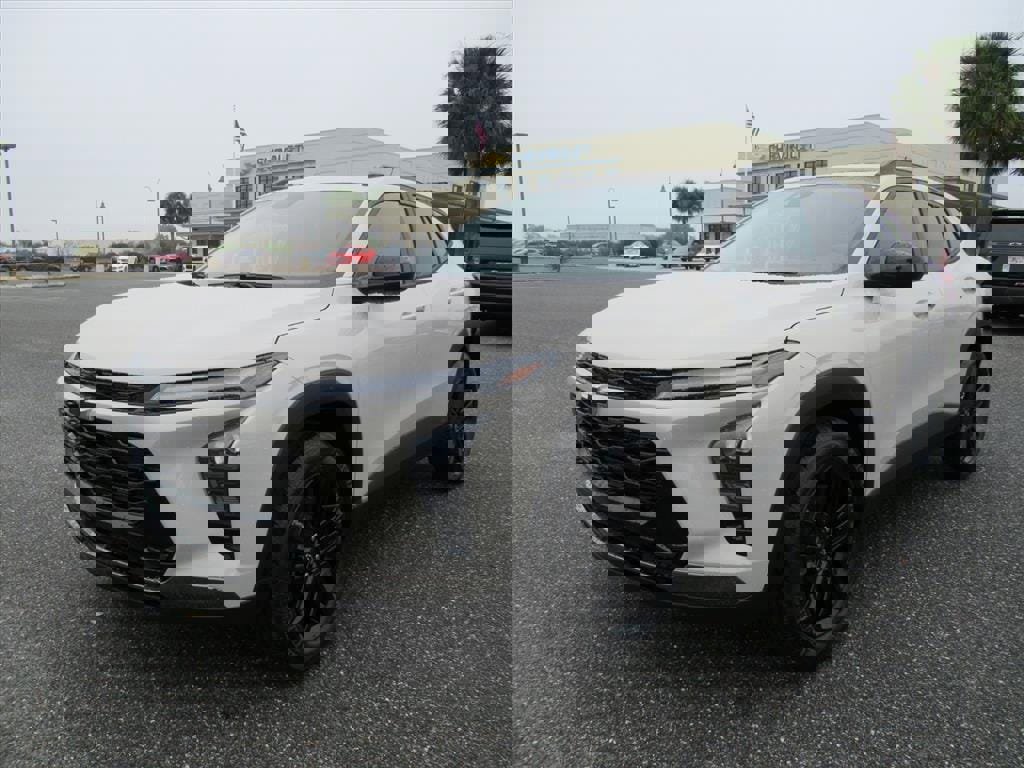 New 2026 Chevrolet Trax ACTIV w/ Sunroof Package image 3