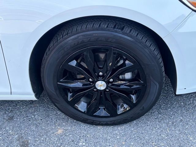 Used 2025 Chevrolet Malibu LT image 10