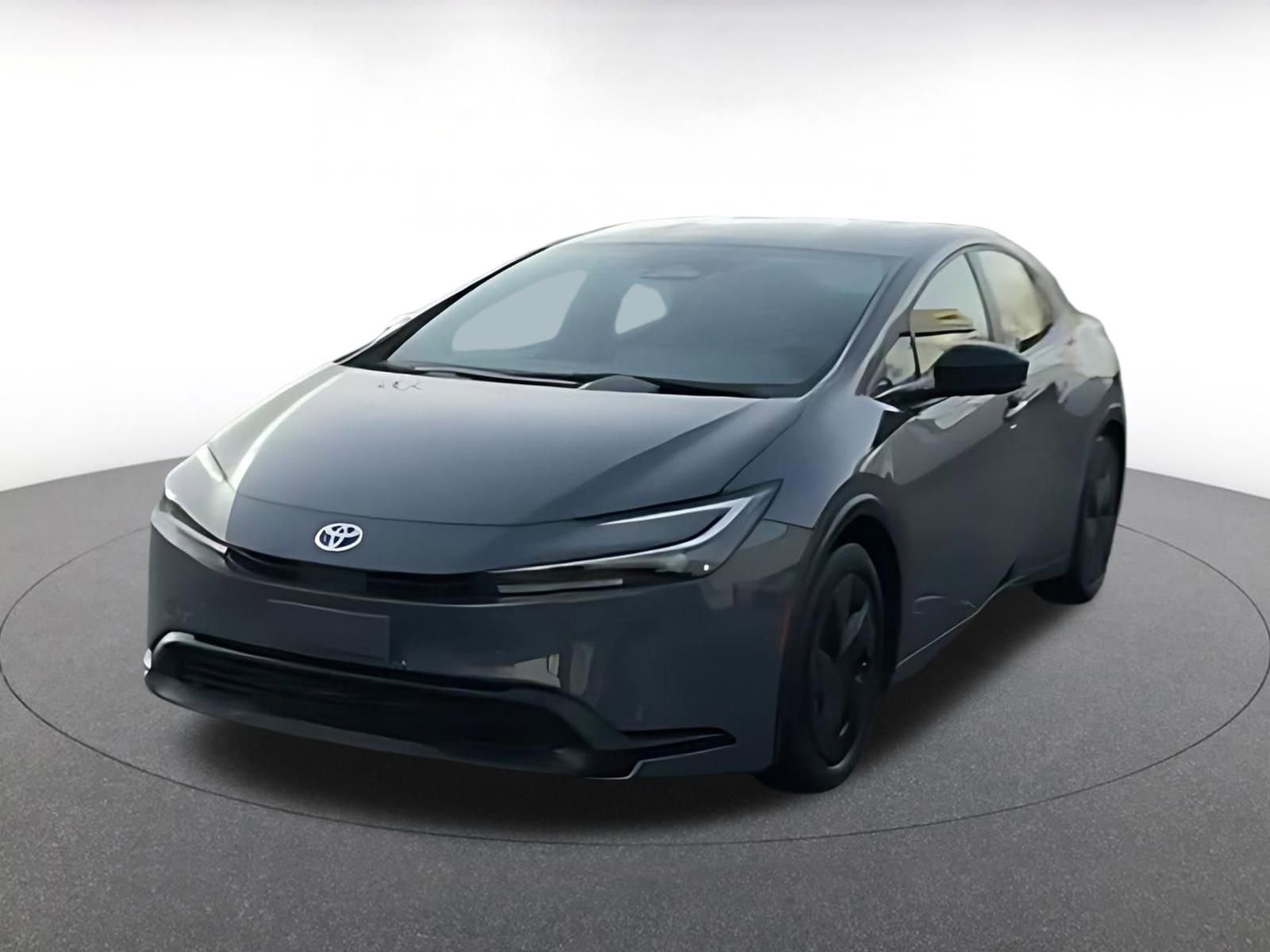 Used 2025 Toyota Prius LE image 8