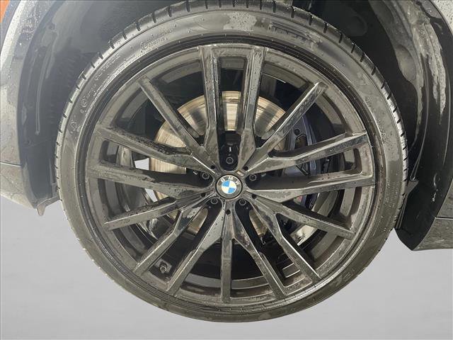 Used 2020 BMW X5 M50i w/ Premium Package image 9