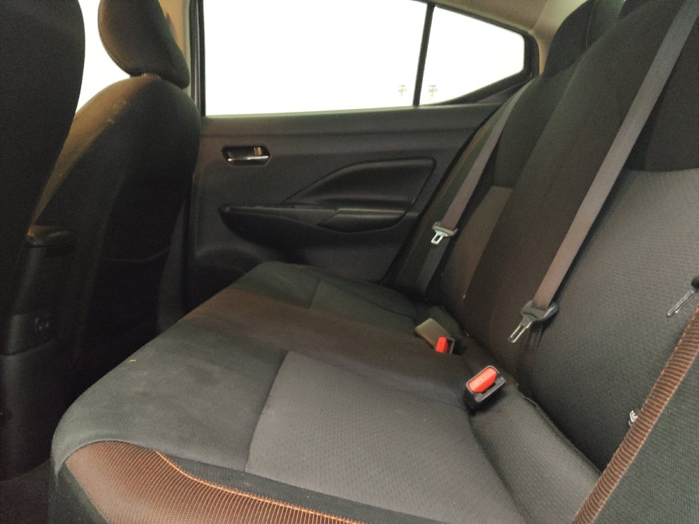 Used 2020 Nissan Versa SR FWD image 18