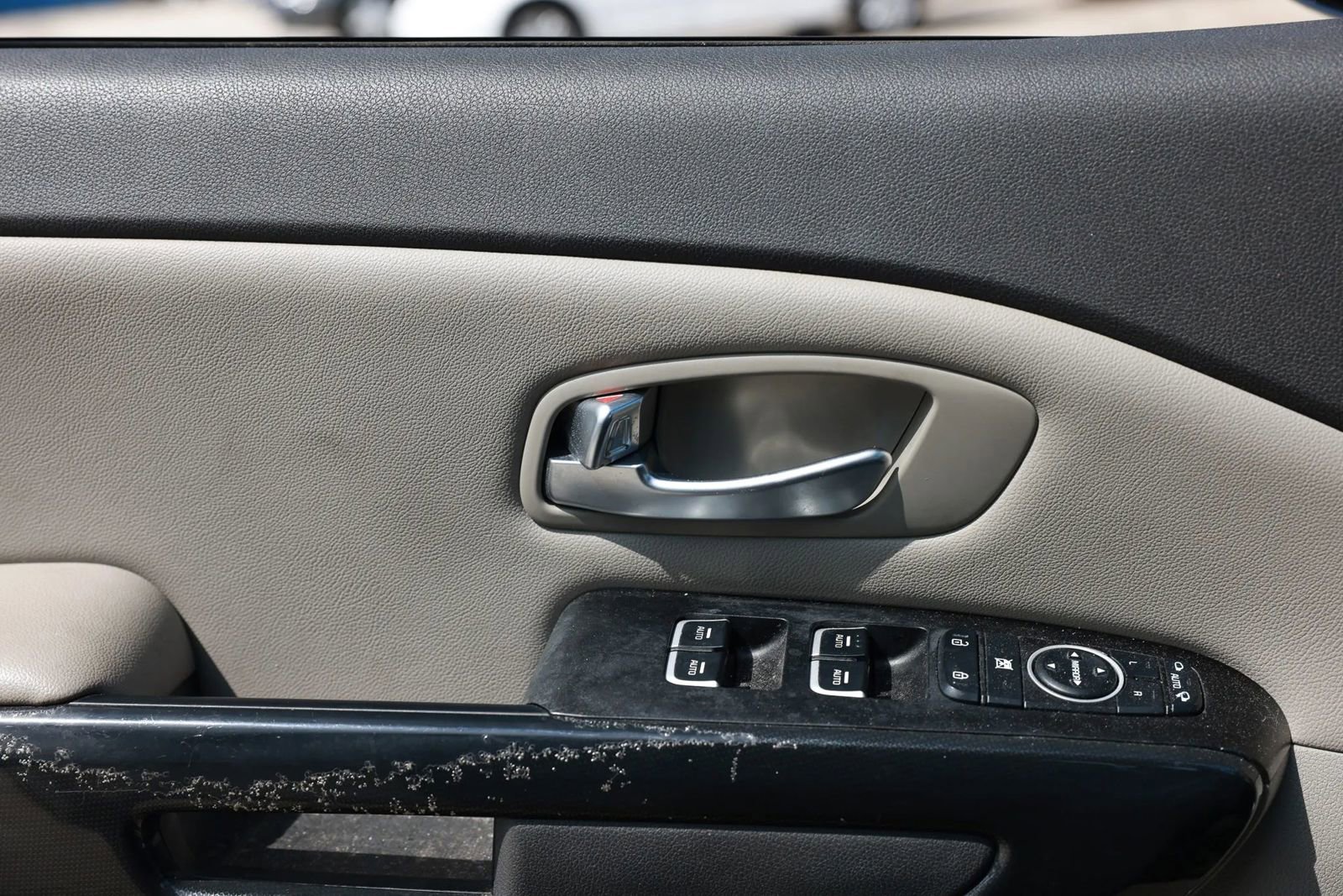Used 2015 Kia Sedona EX image 46
