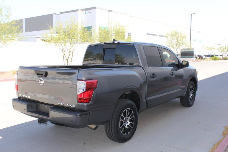 Used 2022 Nissan Titan SV AWD/4WD image 5