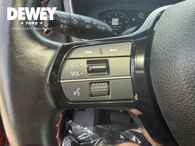 Used 2025 Honda Pilot Black Edition image 14