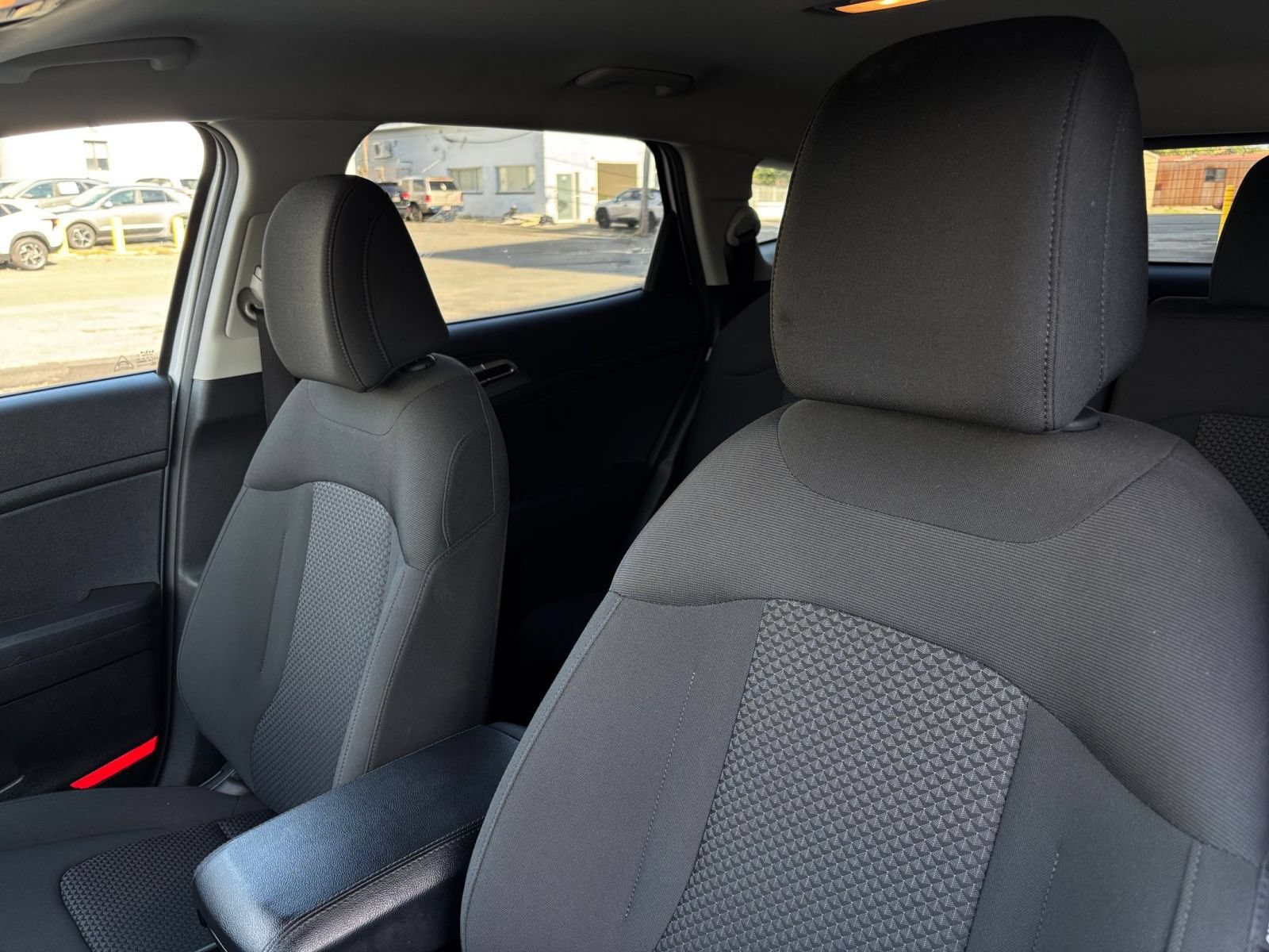 Used 2026 Kia Sportage LX FWD image 33