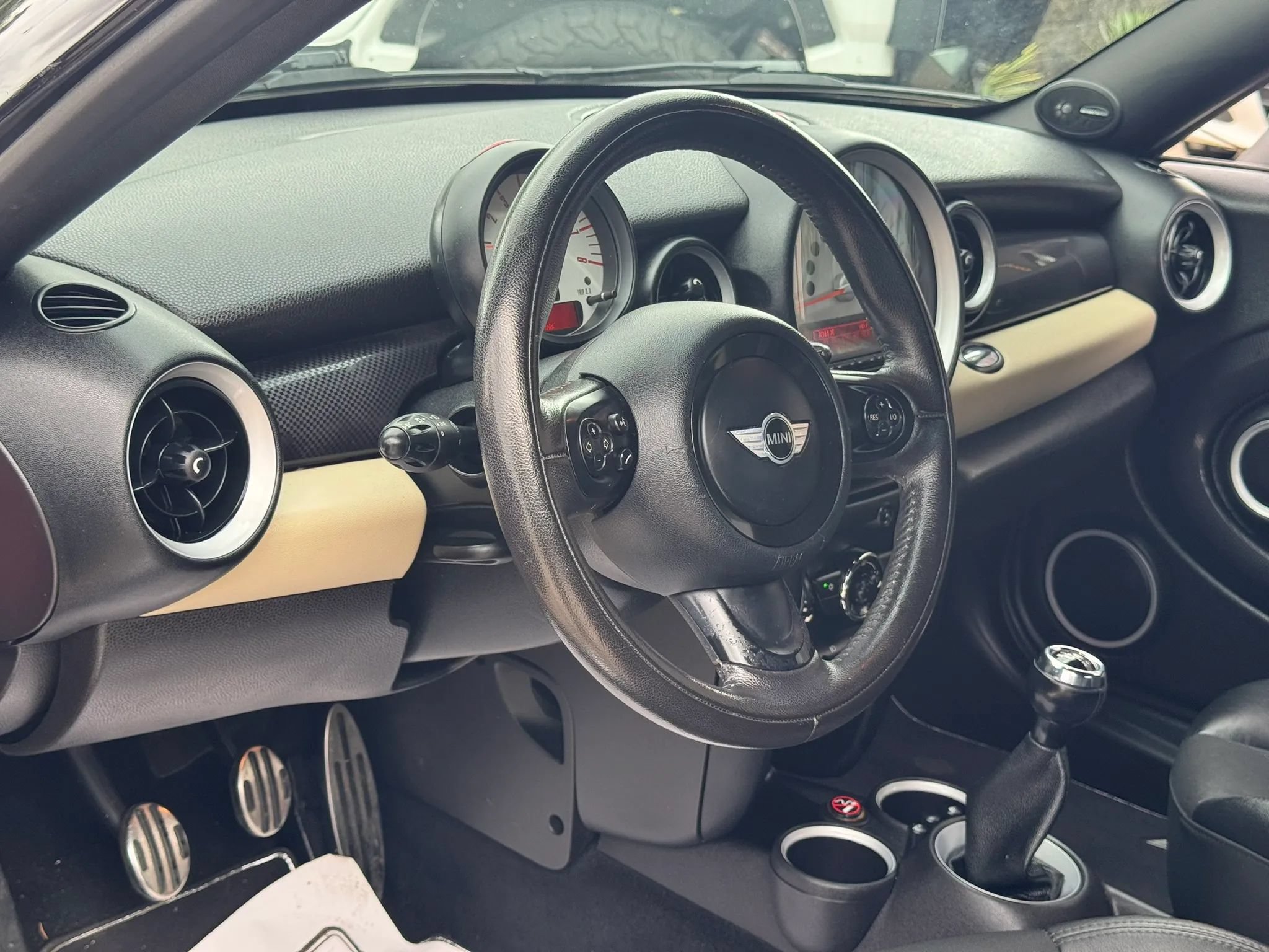 Used 2012 MINI Cooper Coupe S FWD image 16