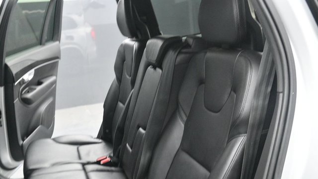 Used 2018 Volvo XC90 T6 Momentum w/ Convenience Package AWD/4WD image 22