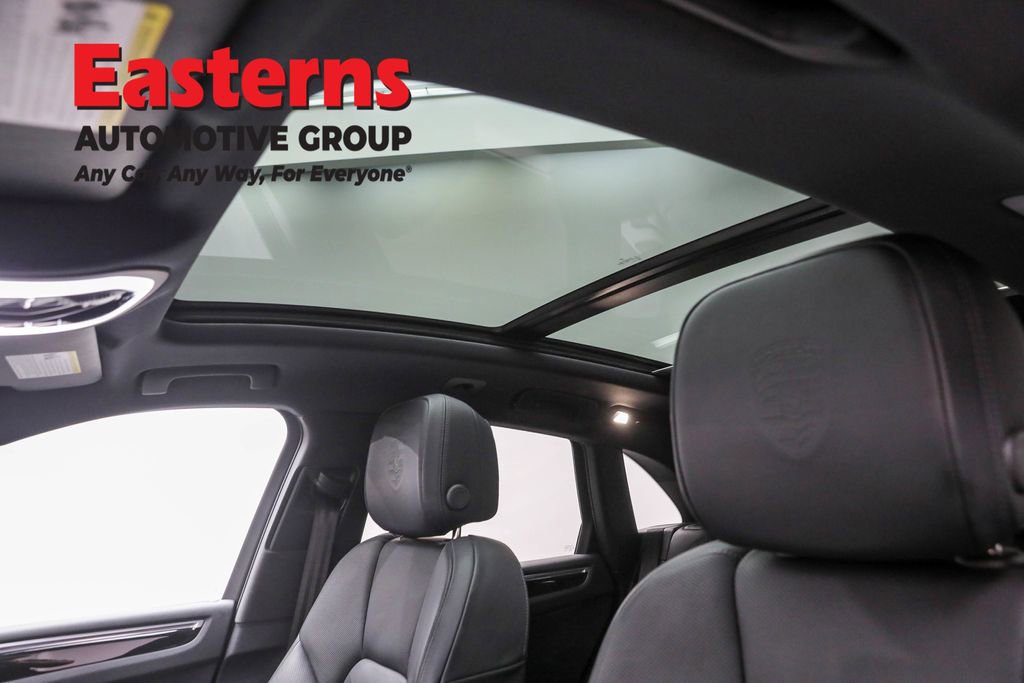Used 2023 Porsche Macan T image 35