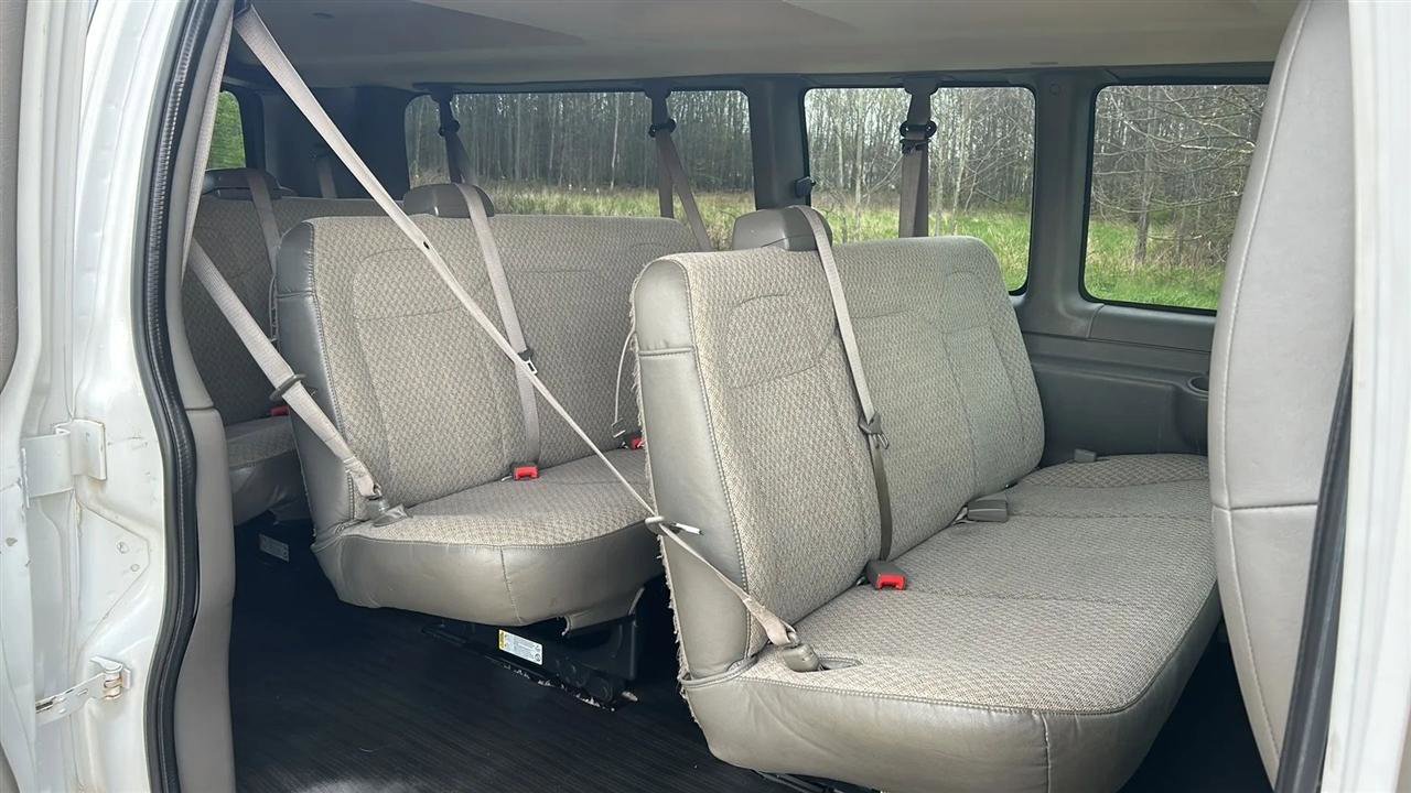 Used 2018 Chevrolet Express 3500 LT w/ LT Preferred Equipment Group RWD image 44