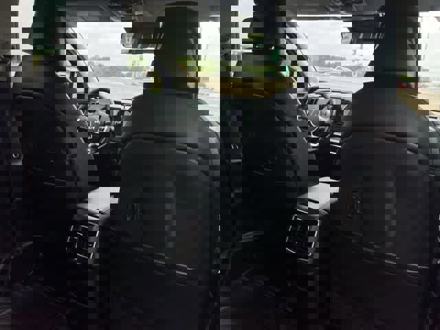 Used 2025 Kia Sportage EX w/ Premium Package image 13