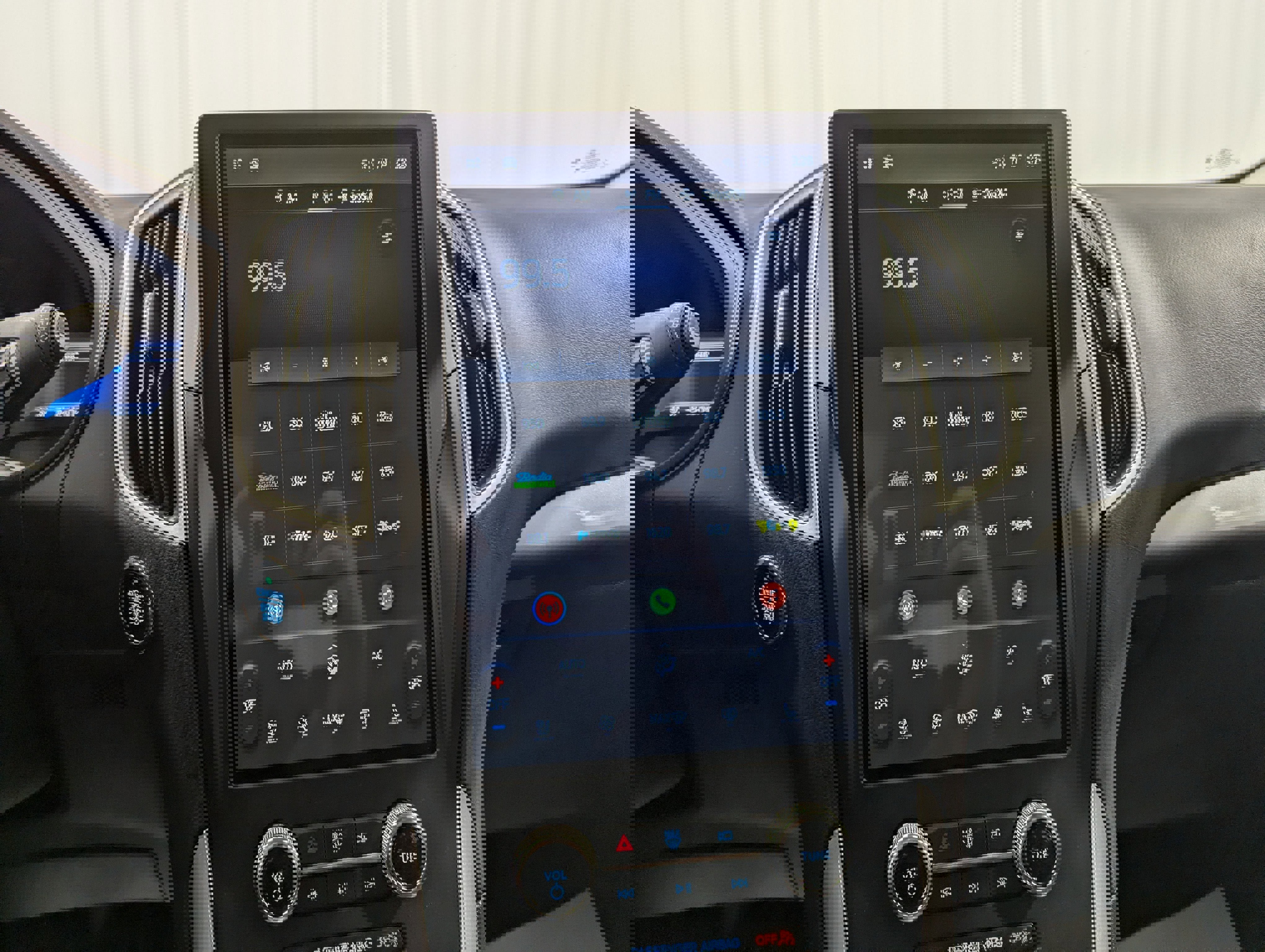 Used 2024 Ford Edge SEL w/ Convenience Package image 18