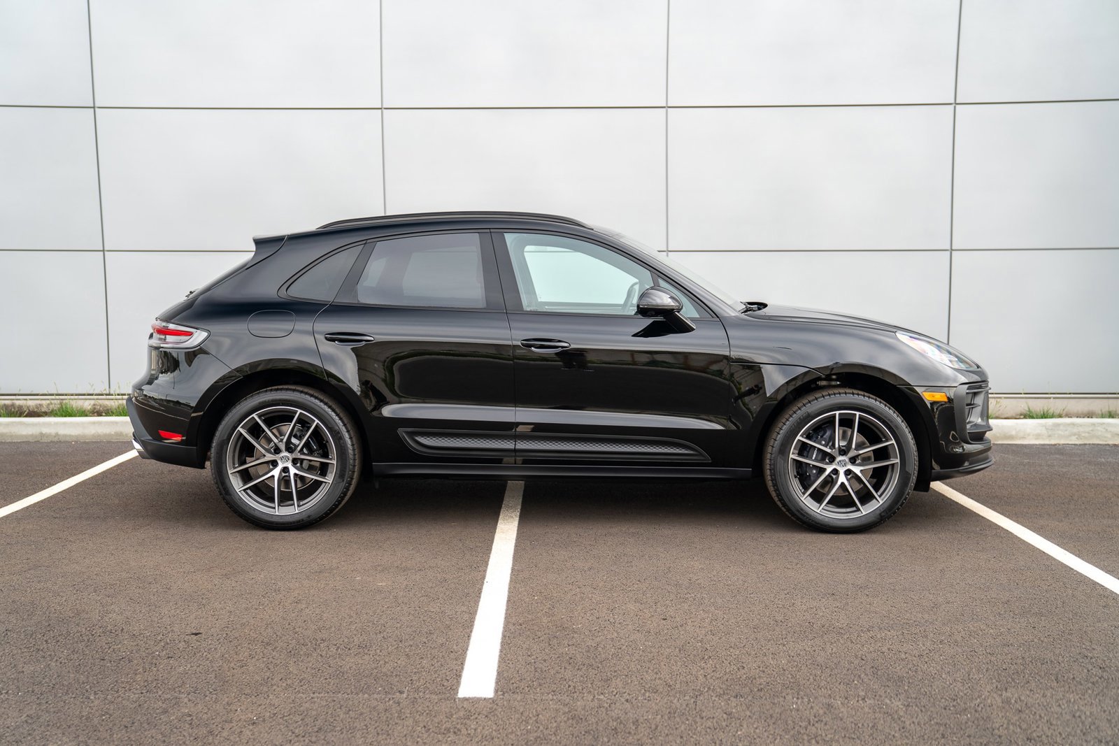 New 2026 Porsche Macan image 8