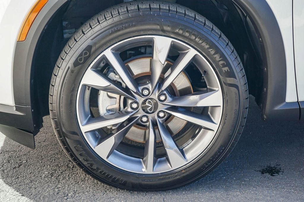 Certified 2023 INFINITI QX60 Luxe image 9