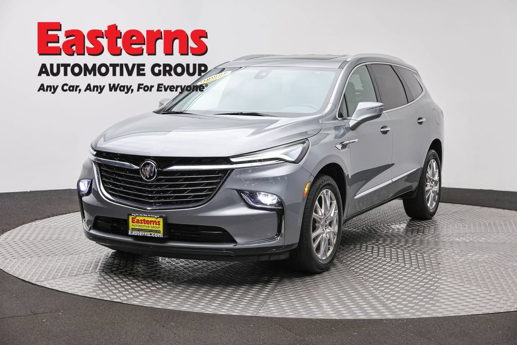 Used 2023 Buick Enclave Essence w/ Experience Buick Package FWD image 1