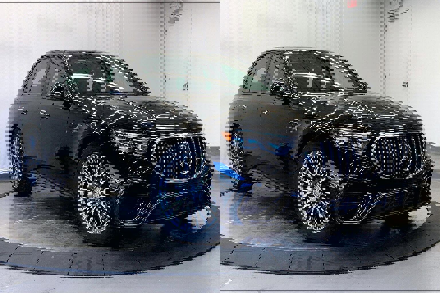 Used 2025 Mercedes-Benz E 53 AMG e 4MATIC Sedan image 7