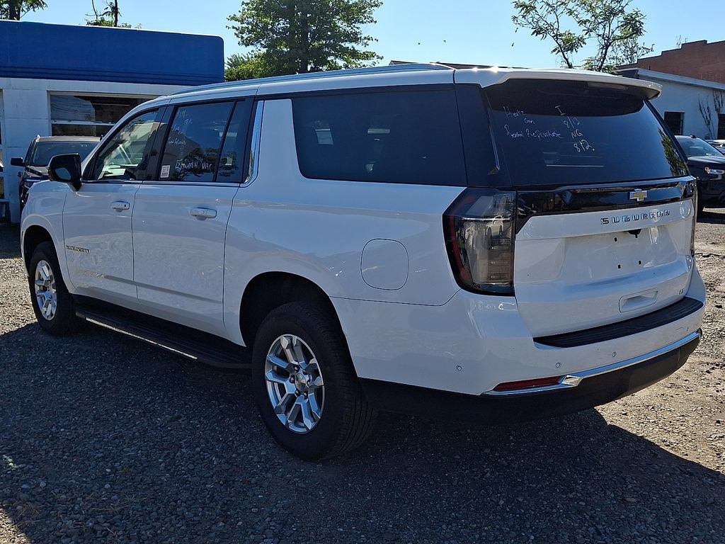 Used 2026 Chevrolet Suburban LT w/ Comfort Package AWD/4WD image 7