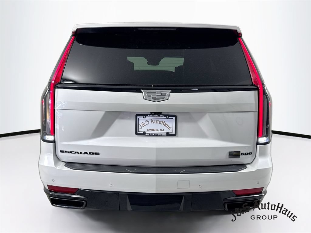Used 2024 Cadillac Escalade Sport Platinum w/ LPO, ONYX Package AWD/4WD image 6