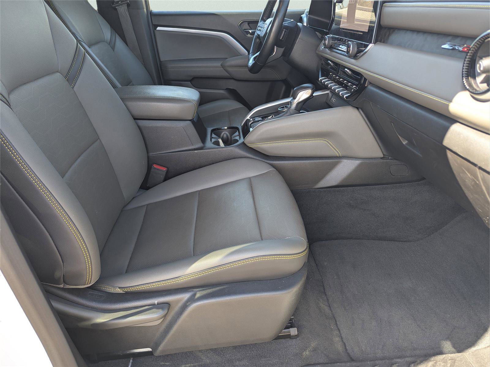 Used 2023 Chevrolet Colorado ZR2 w/ ZR2 Convenience Package III AWD/4WD image 36
