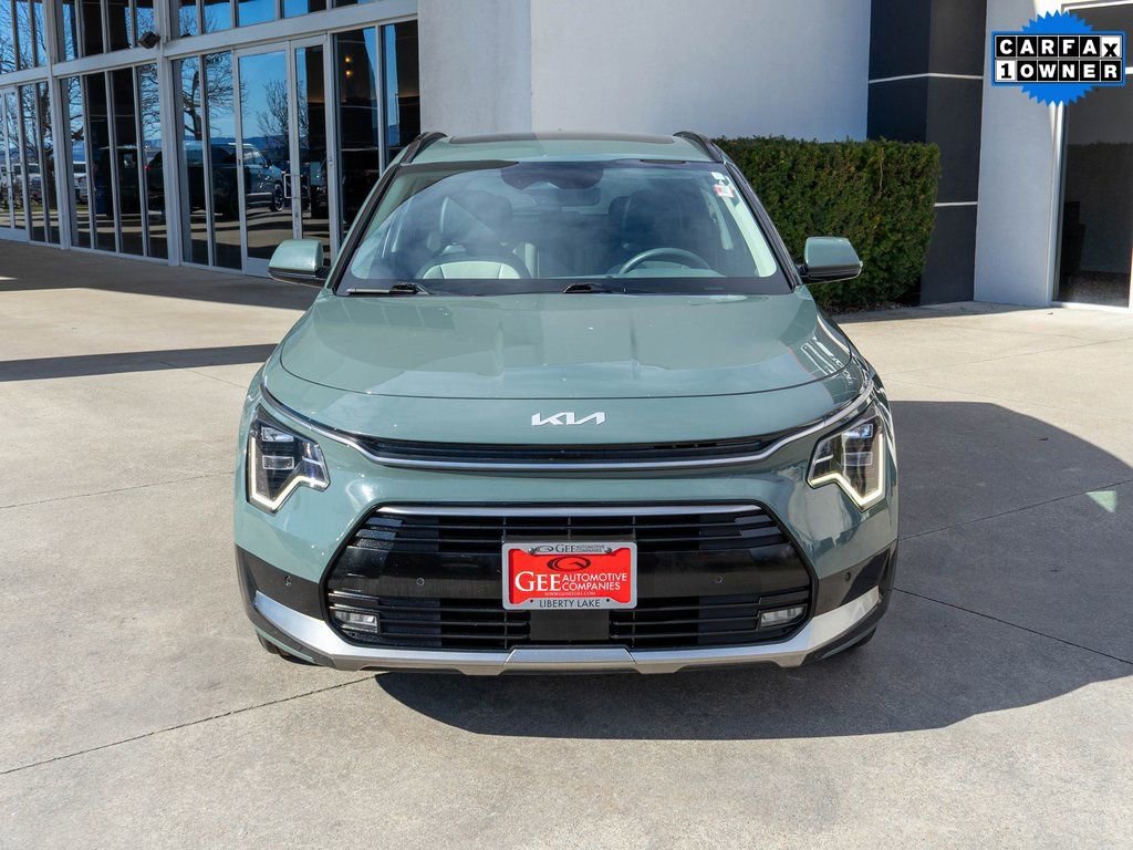 Used 2023 Kia Niro SX Touring FWD image 2