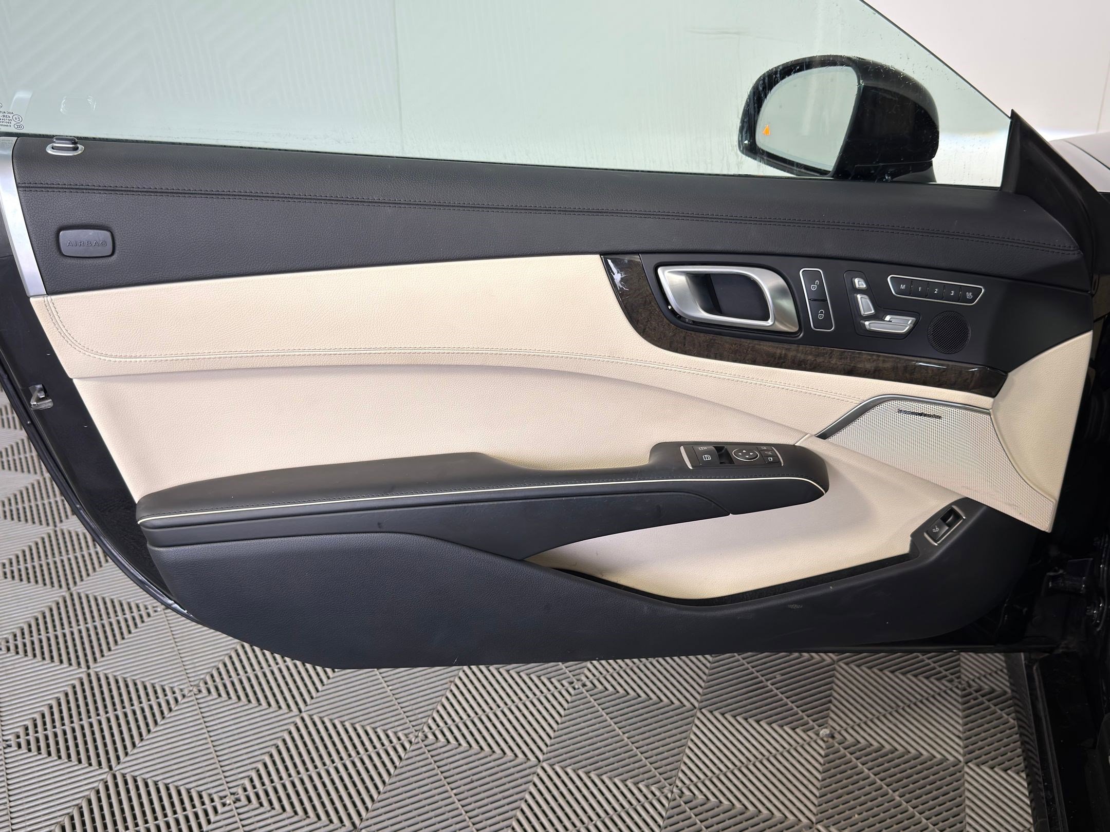 Used 2016 Mercedes-Benz SL 400 image 10