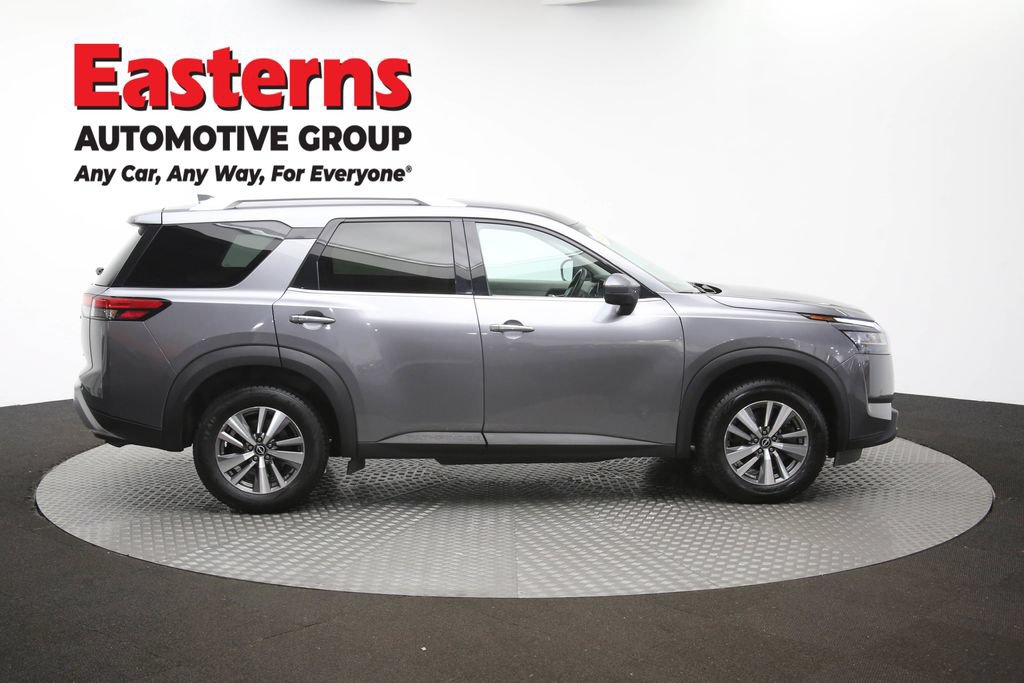 Used 2022 Nissan Pathfinder SL AWD/4WD image 45