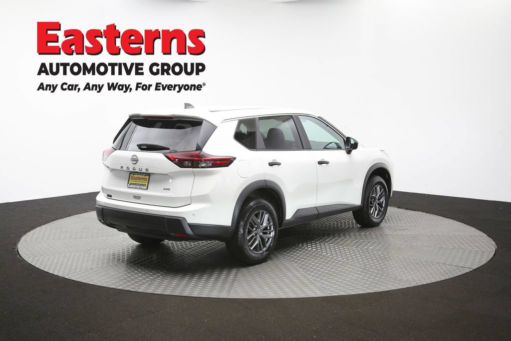 Used 2024 Nissan Rogue S AWD/4WD image 41