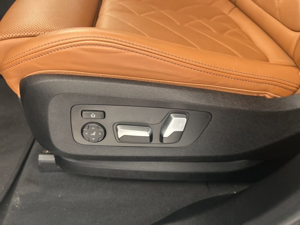 Used 2023 BMW X5 sDrive40i w/ M Sport Package RWD image 13