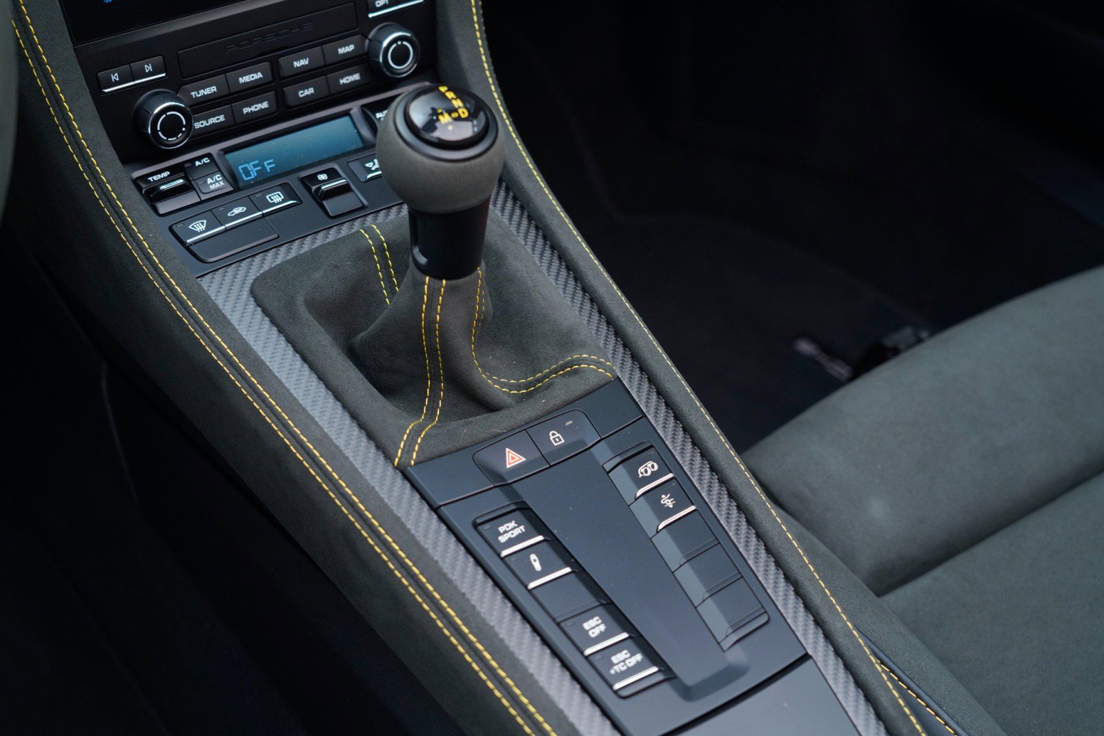 Certified 2025 Porsche 718 Boxster Spyder RS image 30