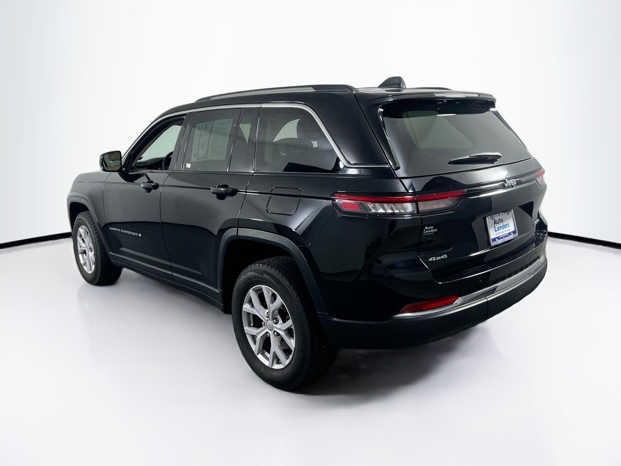 Used 2022 Jeep Grand Cherokee Limited image 7