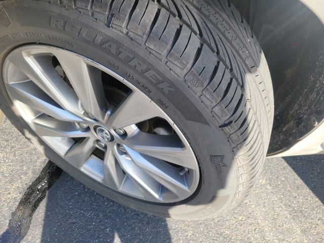 Used 2016 Toyota Camry XLE image 17