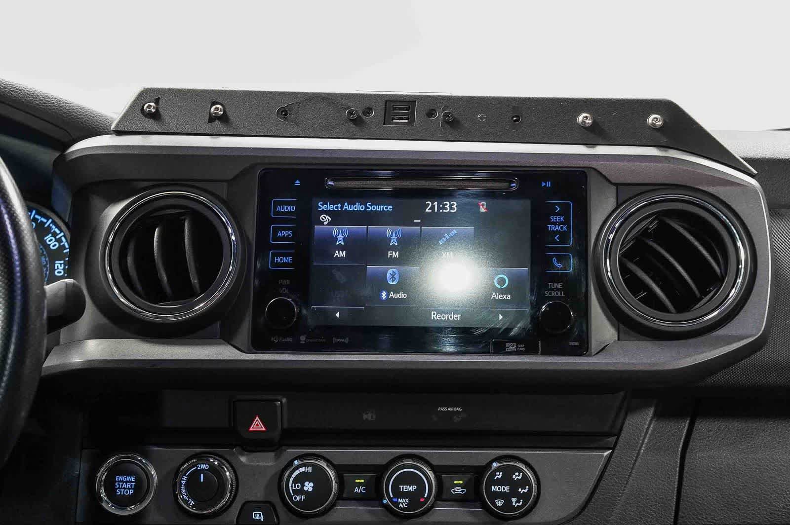 Used 2019 Toyota Tacoma TRD Off-Road w/ Technology Package AWD/4WD image 14