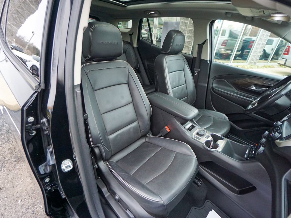 Used 2018 GMC Terrain Denali w/ Advanced Safety Package image 30