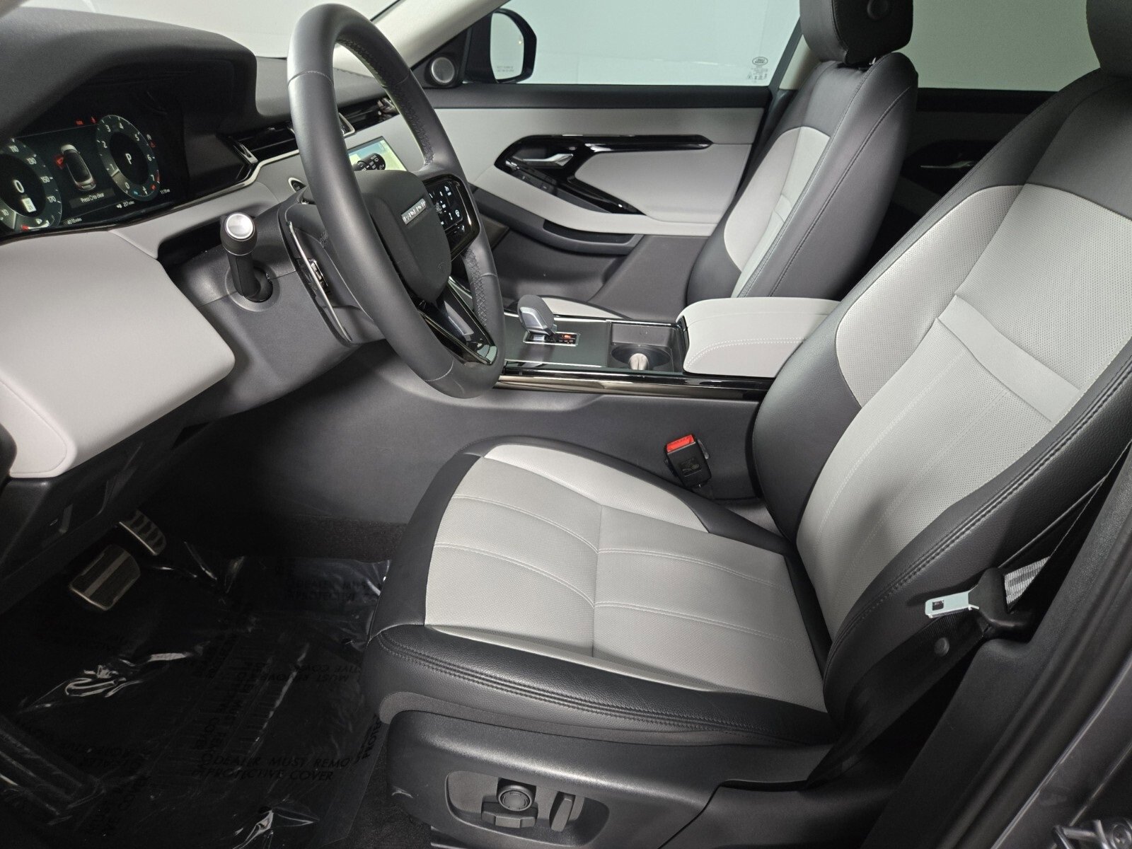 Used 2024 Land Rover Range Rover Evoque Dynamic SE image 11