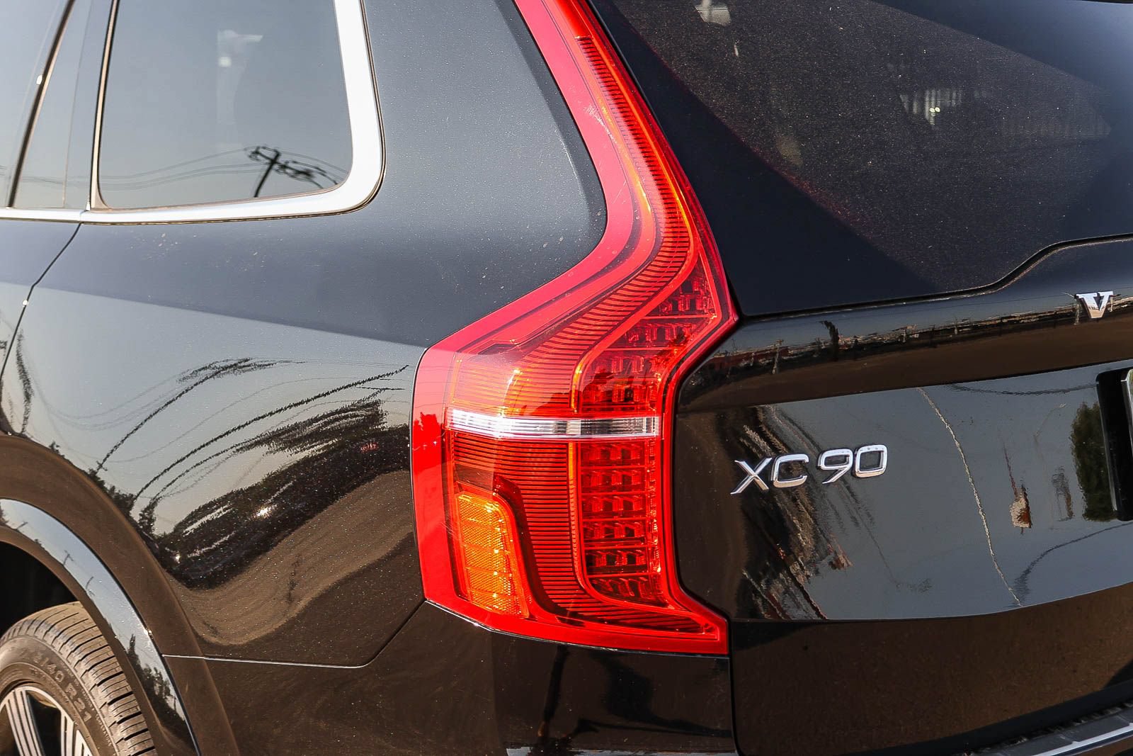 Used 2023 Volvo XC90 B6 Ultimate w/ Protection Package Premier AWD/4WD image 12
