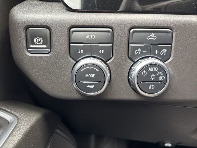 Used 2024 GMC Sierra 1500 Elevation w/ LPO, Elevation Black Package AWD/4WD image 19