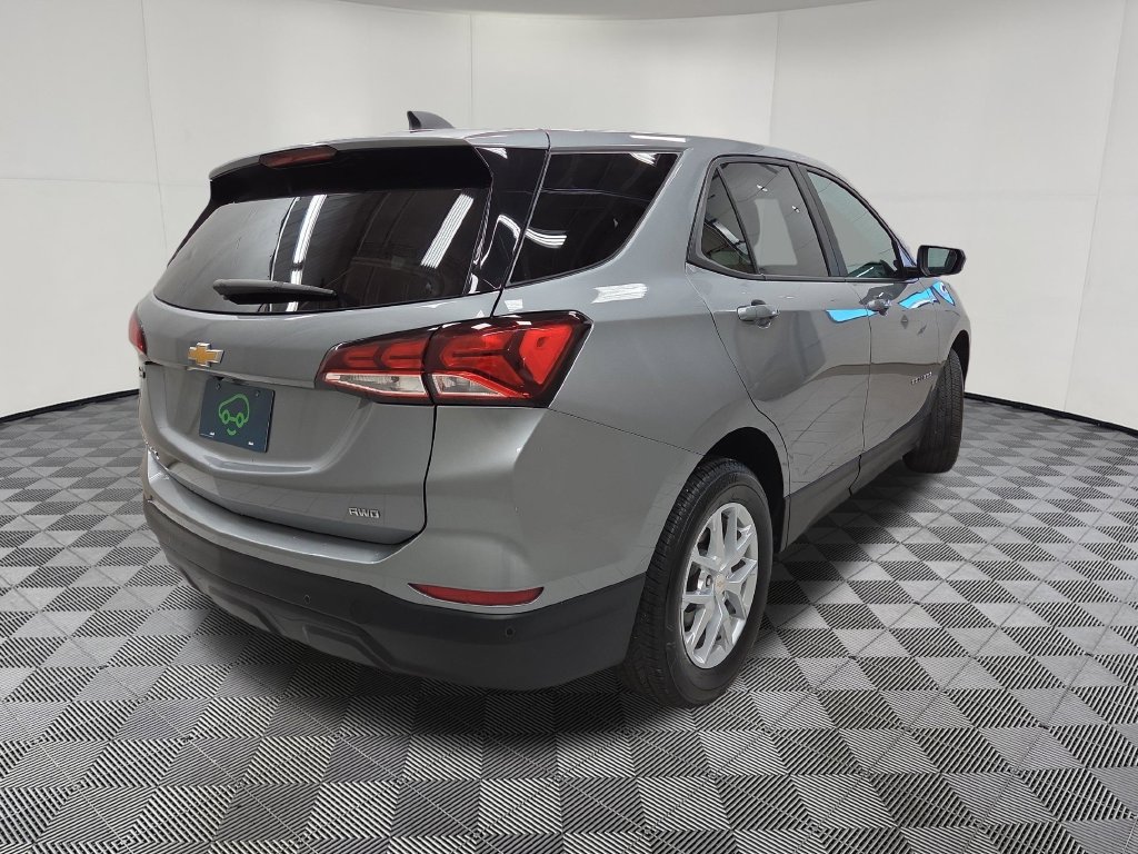 Certified 2024 Chevrolet Equinox LS w/ LS Convenience Package AWD/4WD image 4