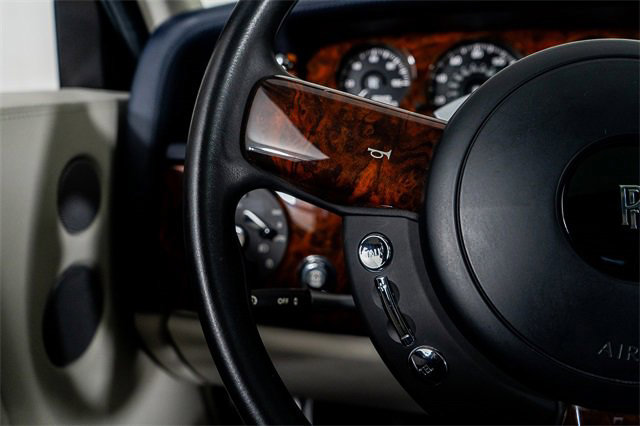 Used 2016 Rolls-Royce Phantom Sedan image 48