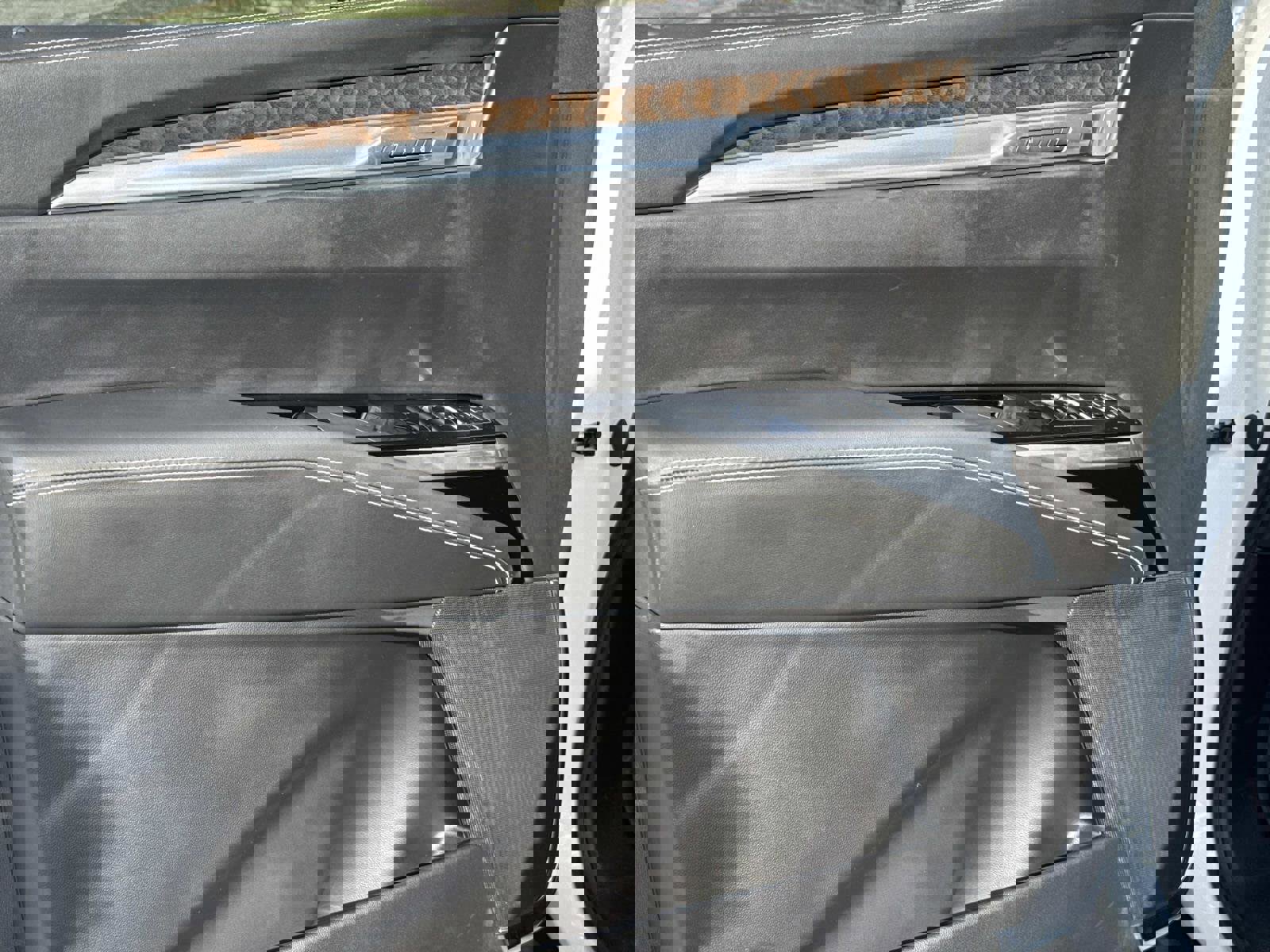 New 2025 Cadillac Escalade Sport Platinum w/ LPO, Floor Liner Package image 21