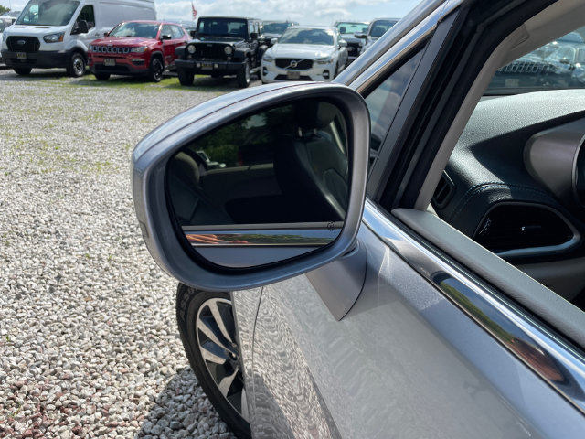 Used 2021 Chrysler Pacifica Touring-L FWD image 6