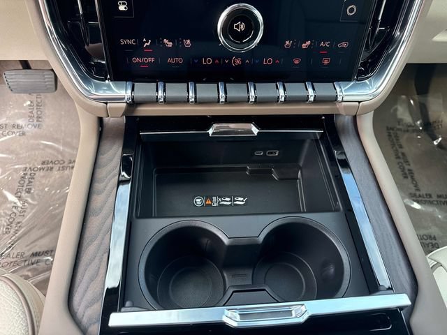 New 2026 GMC Yukon XL Denali w/ Denali Reserve Package AWD/4WD image 30