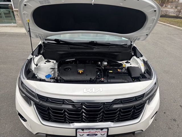 Used 2024 Kia Seltos EX image 17