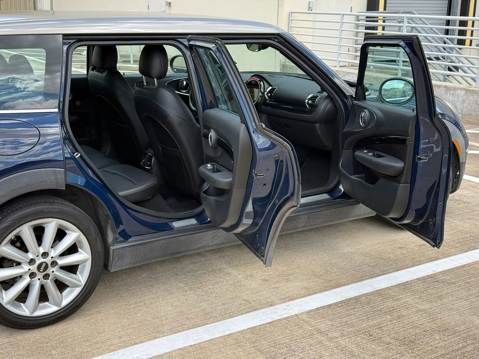Used 2016 MINI Cooper Clubman image 17