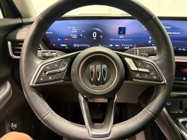 Used 2025 Buick Envision Preferred image 14