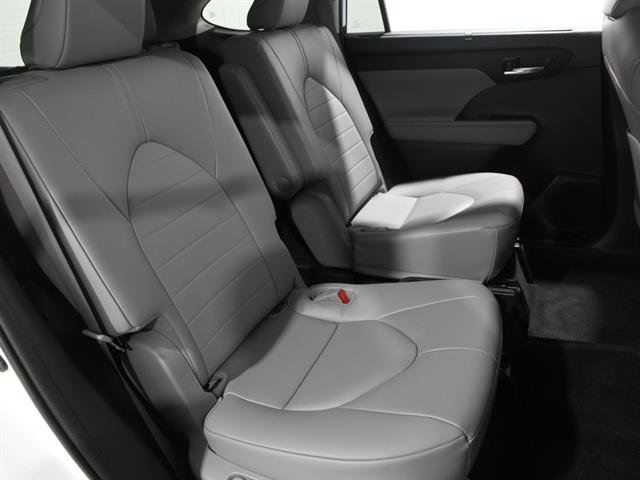Used 2023 Toyota Highlander XLE image 20