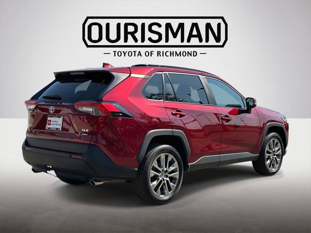 Certified 2020 Toyota RAV4 XLE Premium AWD/4WD image 24