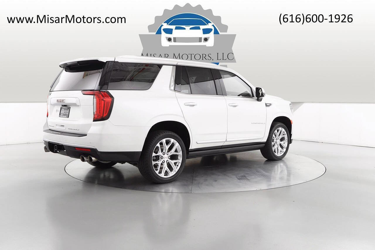 Used 2021 GMC Yukon Denali w/ Denali Premium Package image 4