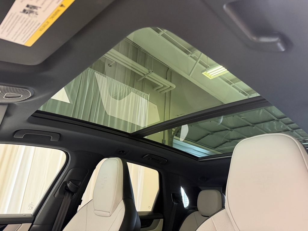 Certified 2026 Porsche Cayenne E-Hybrid AWD/4WD image 7